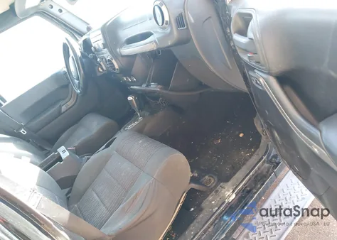 2012 Jeep Wrangler Unlimited Sport z USA, uszkodzony, nr VIN 1C4HJWDGXCL214250